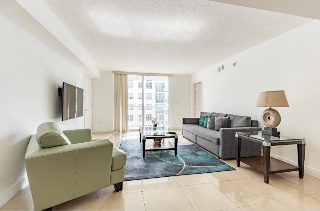 Two Bedroom Oceanview Apartment In Brickell Майами Экстерьер фото